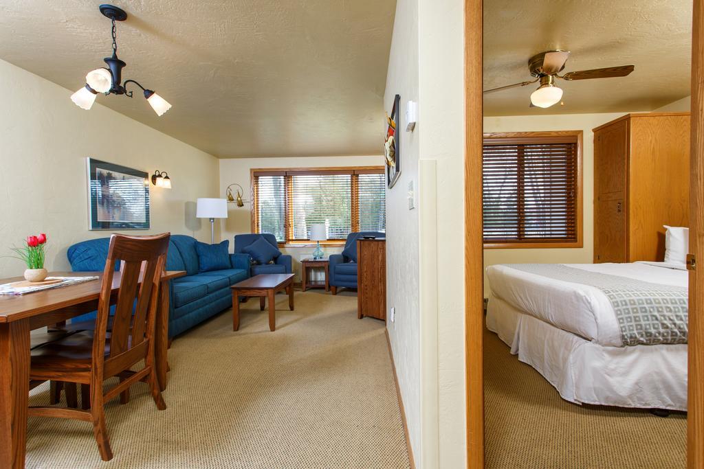 Waterbury Inn Ephraim Eksteriør billede